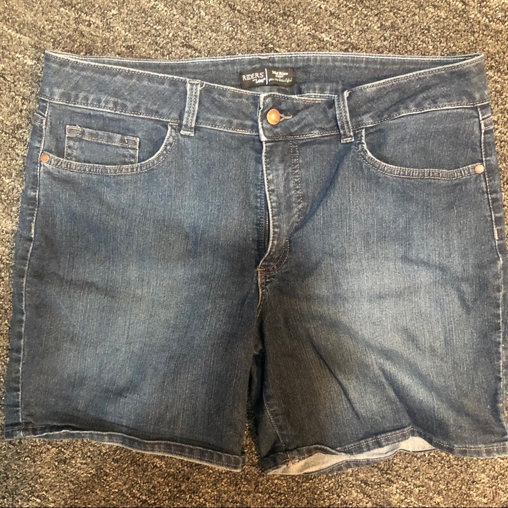 Vintage style jean mom shorts